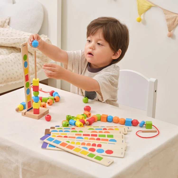 Dwustronne karty z zadaniami do układania sekwencji w zestawie drewnianych koralików VIGA
