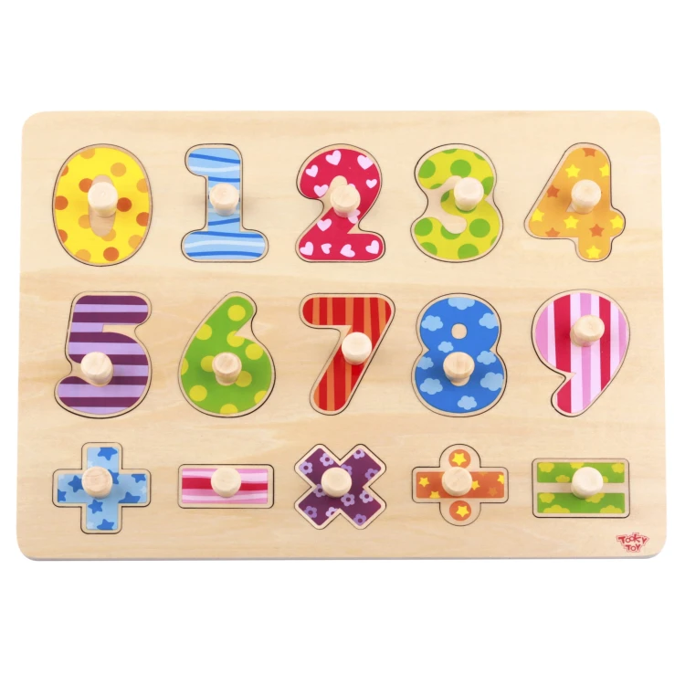 Drewniane puzzle TOOKY TOY z cyframi i znakami matematycznymi rozwijające zdolności manualne