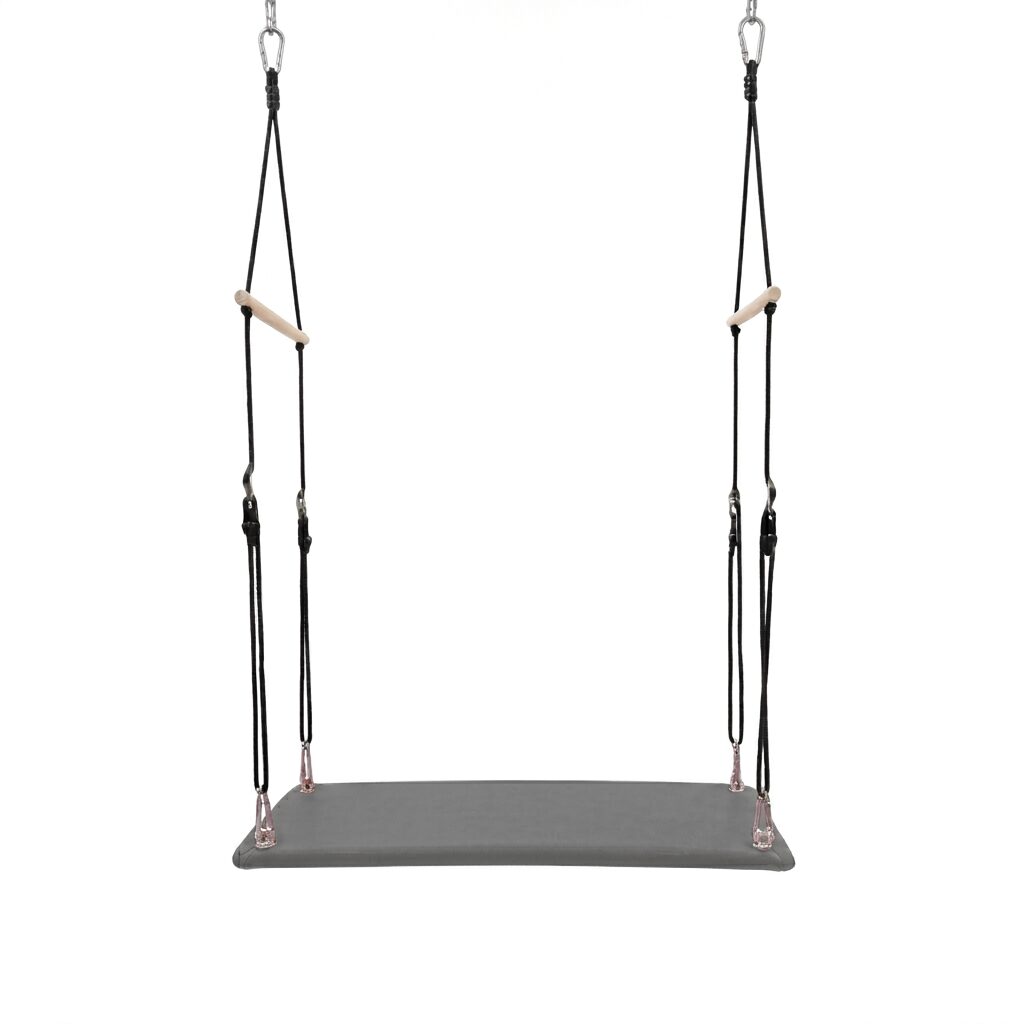 Platforma terapeutyczna 110 × 50 cm — widok całości belki, oczko i liny gotowe do podwieszenia
