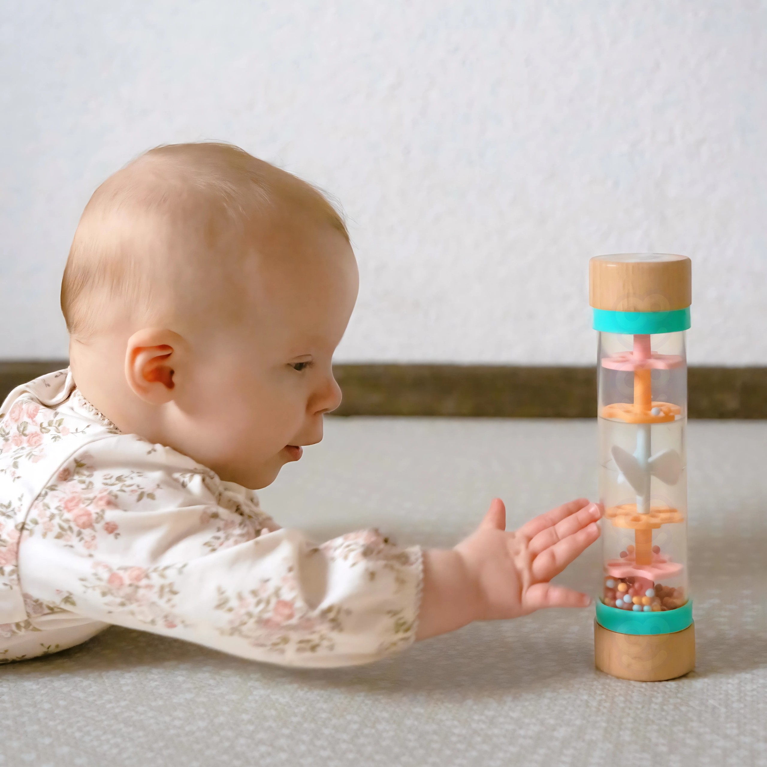 Zabawki Montessori dla niemowlaka 3–4 miesiące z zestawu WOOPIE GREEN